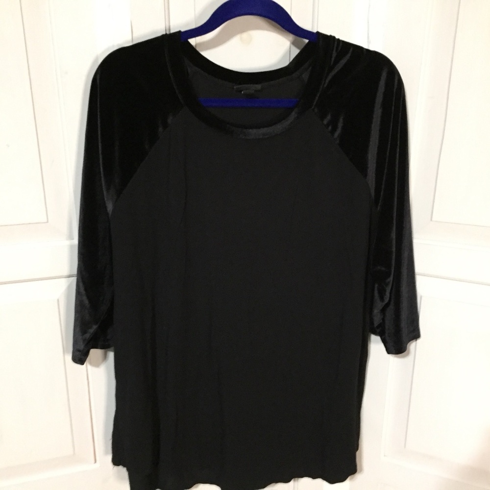 Torrid Black Top w/ Velvet Detail
